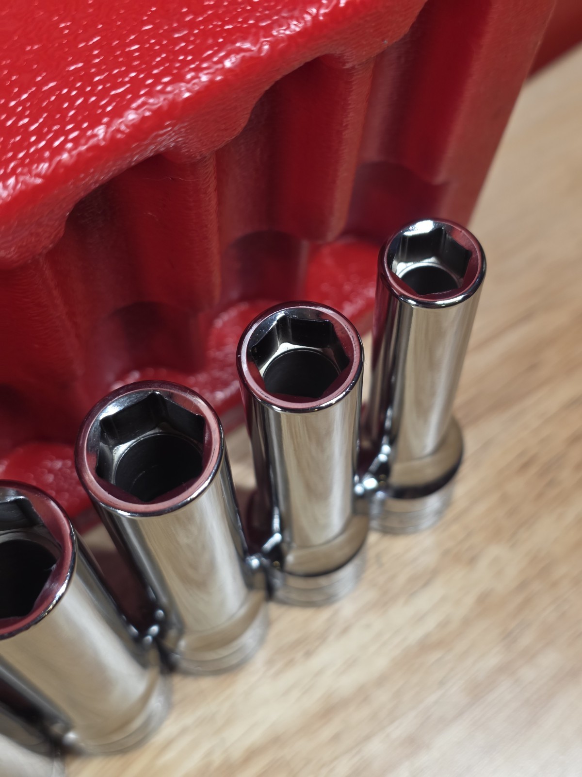 Snap-on 313TSYA 1/2″ Drive 13-Piece 3/8″ – 1-1/8″ Deep 6-Point Chrome Socket Set