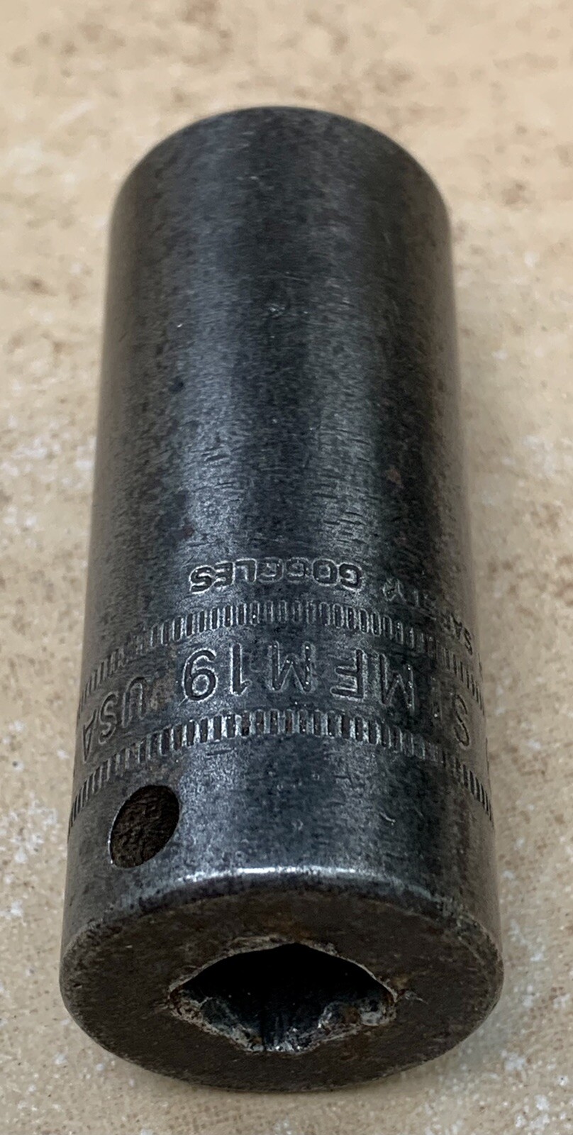 Snap on Tools USA 3/8″ Drive 19 mm Metric Deep 6 Point Impact Socket SIMFM19