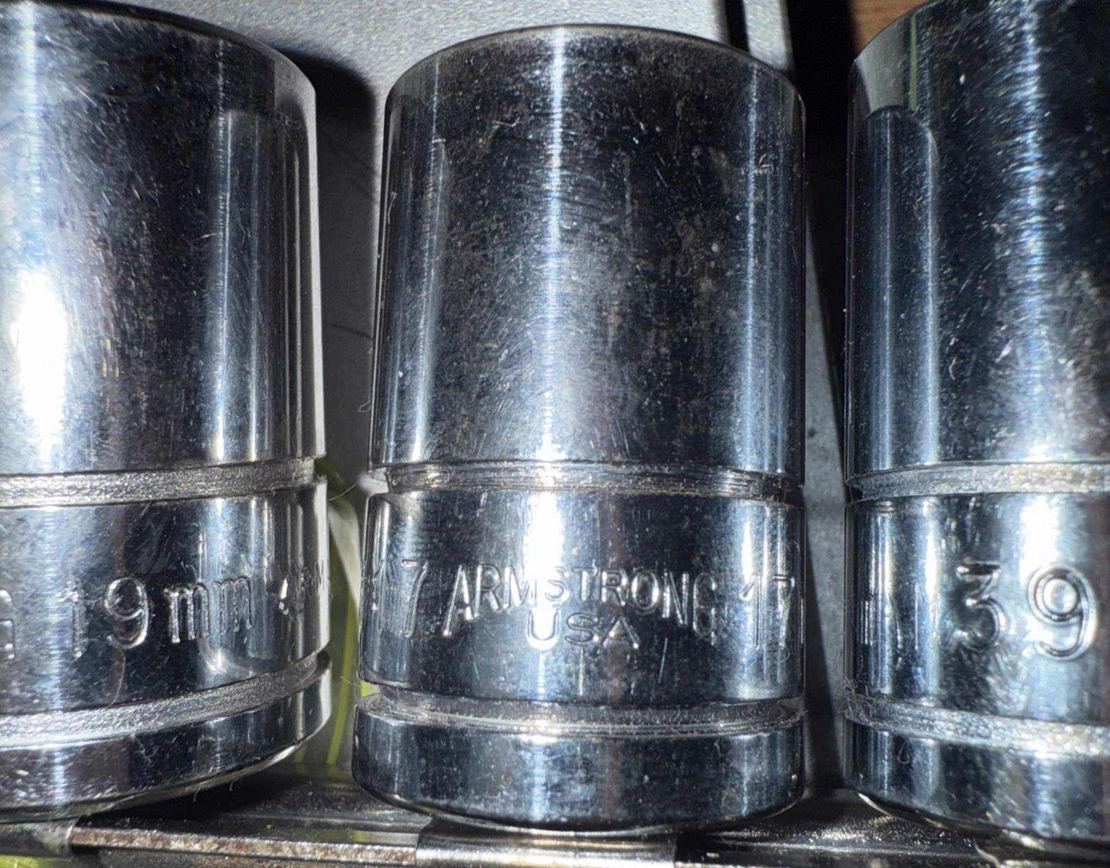 VINTAGE ARMSTRONG 15pc 1/2” Dr CHROME METRIC SOCKET SET STD 10mm – 32mm W/ RAIL