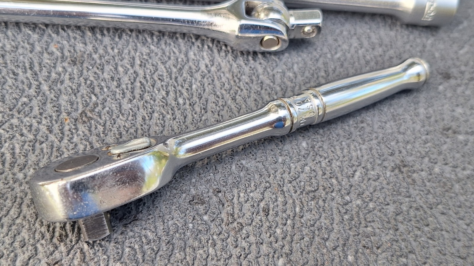 RARE 1968 Snap On R5094 30-pc Small Bolt & Nut 1/4 & 3/8 Socket Set w/GREY Case