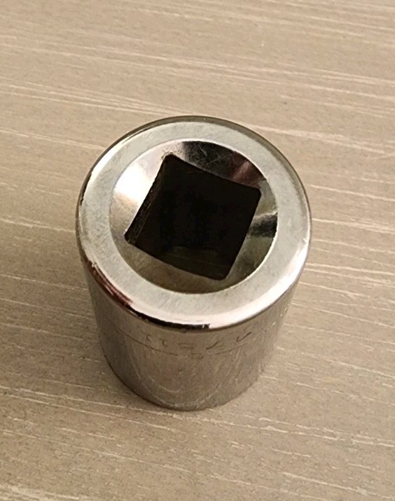 Craftsman USA 13/16″ Socket 12 Point 1/2″ Drive Inverted G 47511