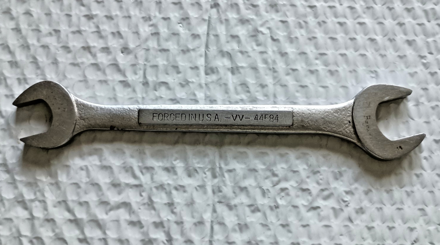 CRAFTSMAN TOOLS USA VV44584, 3/4″x7/8″ DOUBLE OPEN-END WRENCH, 9.25″ LONG.