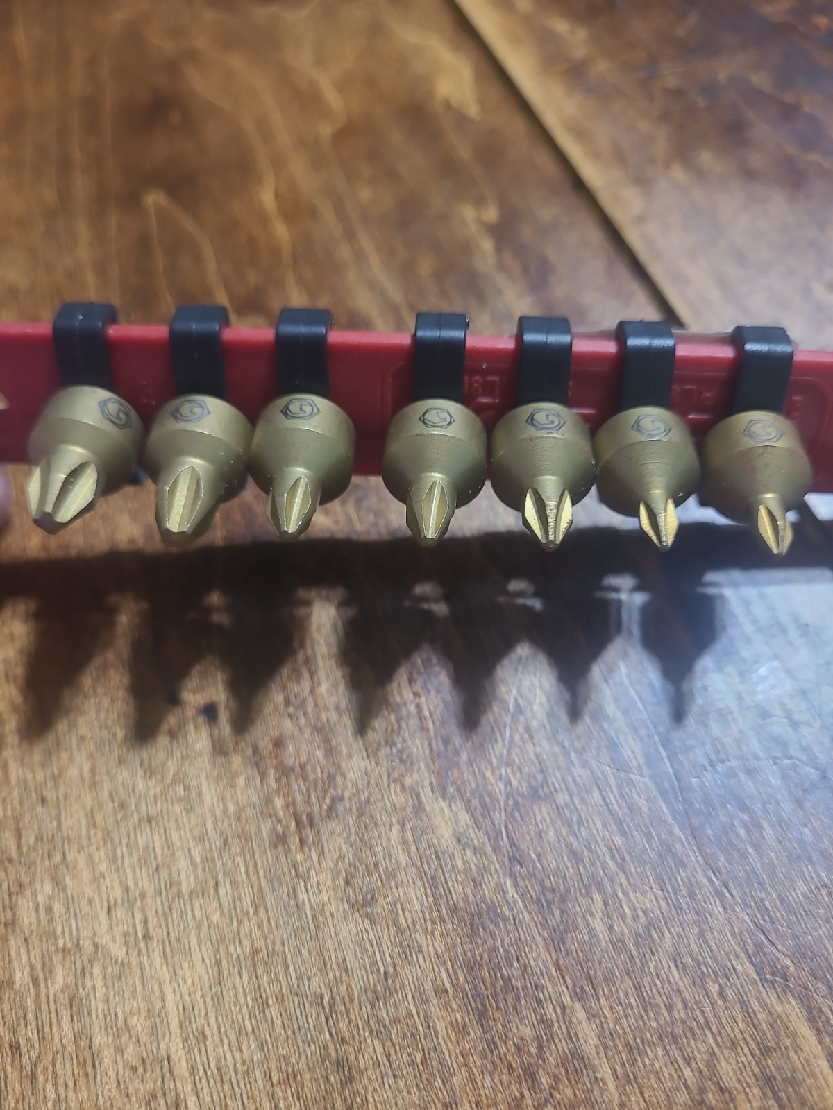 Matco Tools SA1P7R is a 7-piece, 1/4″ drive Phillips screwdriver bit socket set