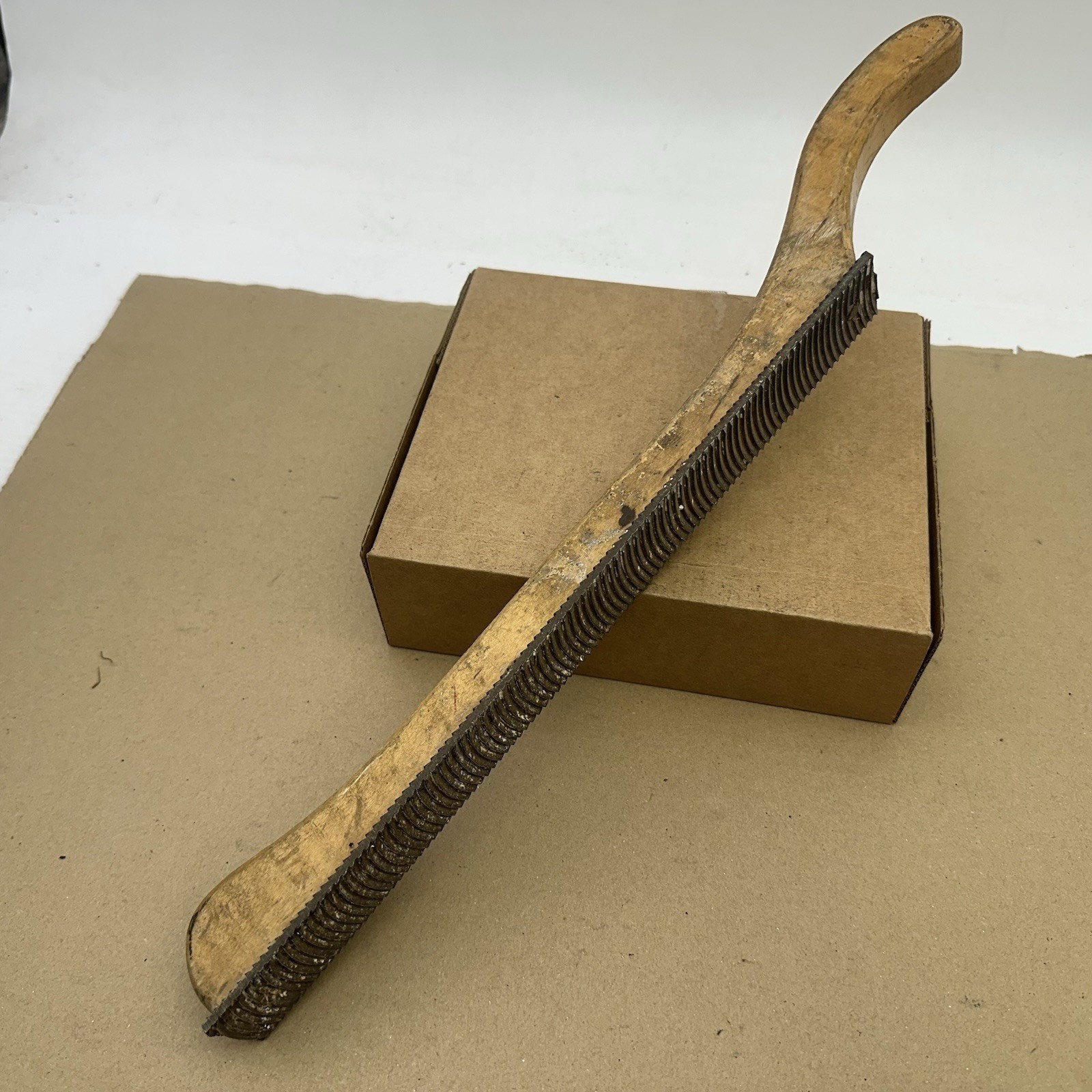 VINTAGE AUTO BODY RASP-FILE With Wood Handle 14” X 1-3/8” Heller Vixen USA