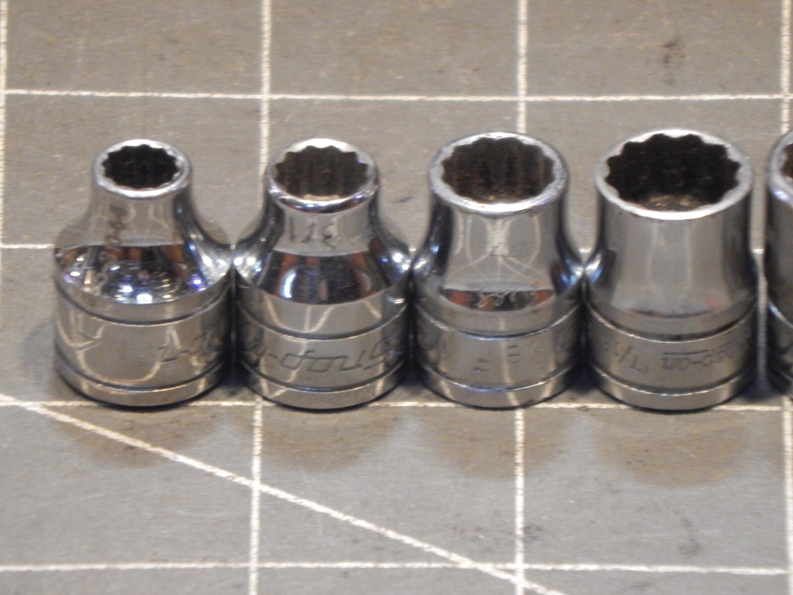 Snap On 11Pc SAE 3/8 Drive Shallow Socket Set 1/4″ 15/16″ 12Pt Dr NO13/16 GROUND