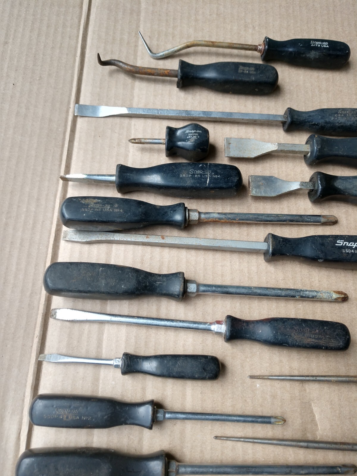 Lot of Snap-on Black Handle Screwdriver Phillips Slotted and others