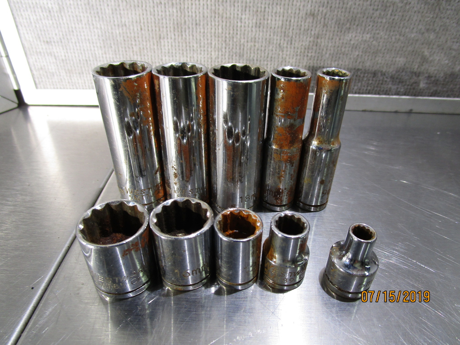 Misc Westward 3/8 Dr Metric and SAE Sockets – 17 Total Pieces
