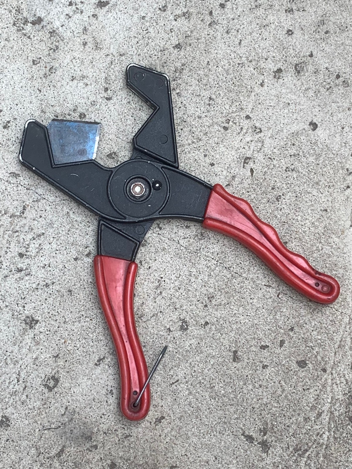 Mac Tool Canada DG1000 Heater Hose Tubing Cutter