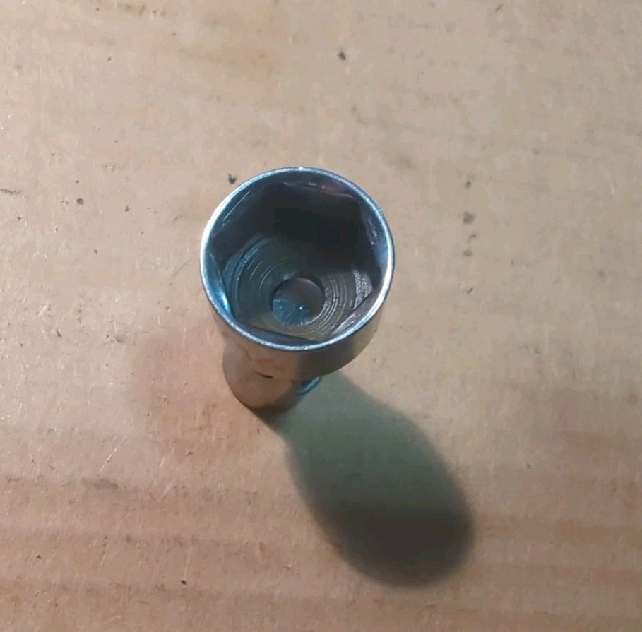 Matco Tools AU186A 9/16″ SAE Shallow Universal Socket 1/4″ Drive 6 Point USA