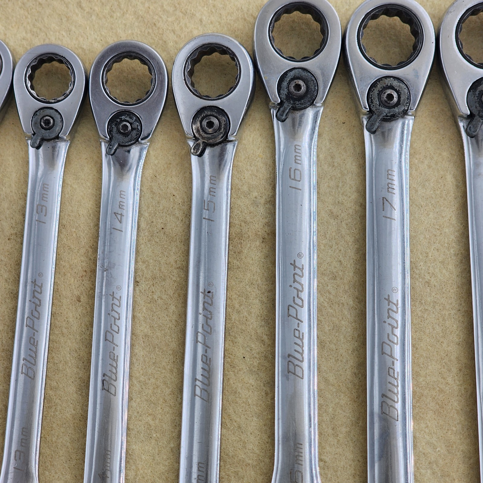 Blue-Point 12 Pc Metric Reversible Ratcheting Combination Wrench Set 8mm-19mm Sn