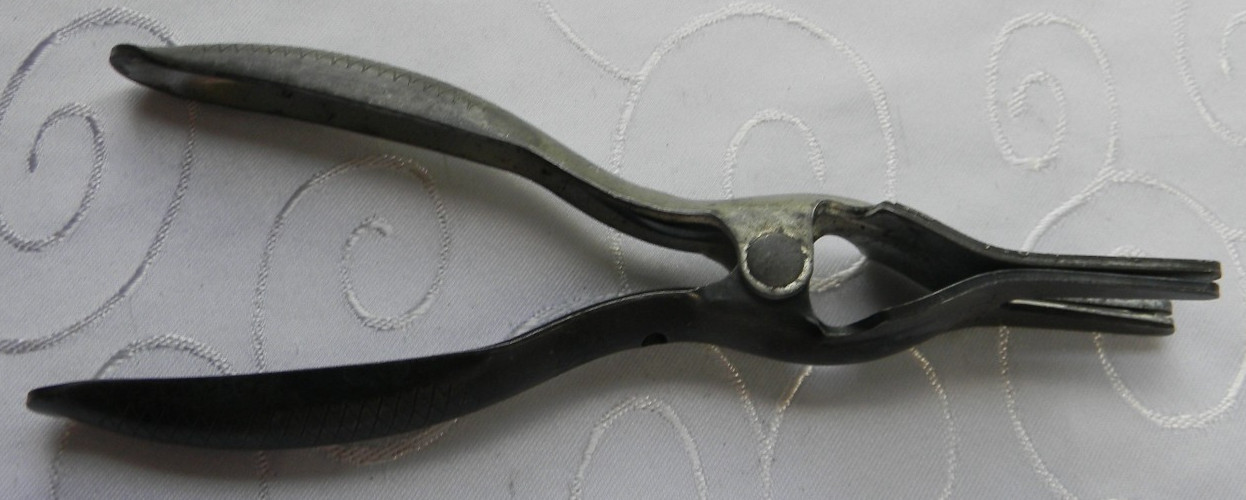 LISLE TOOLS 8″ LONG VACUUM & FUEL HOSE REMOVER PLIERS #47900 MADE IN THE USA