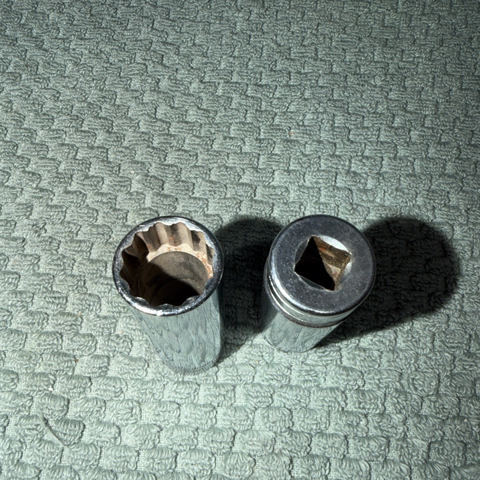Snap on Deep Drive Sockets (2) Sf241 3/8 & SFM18 18