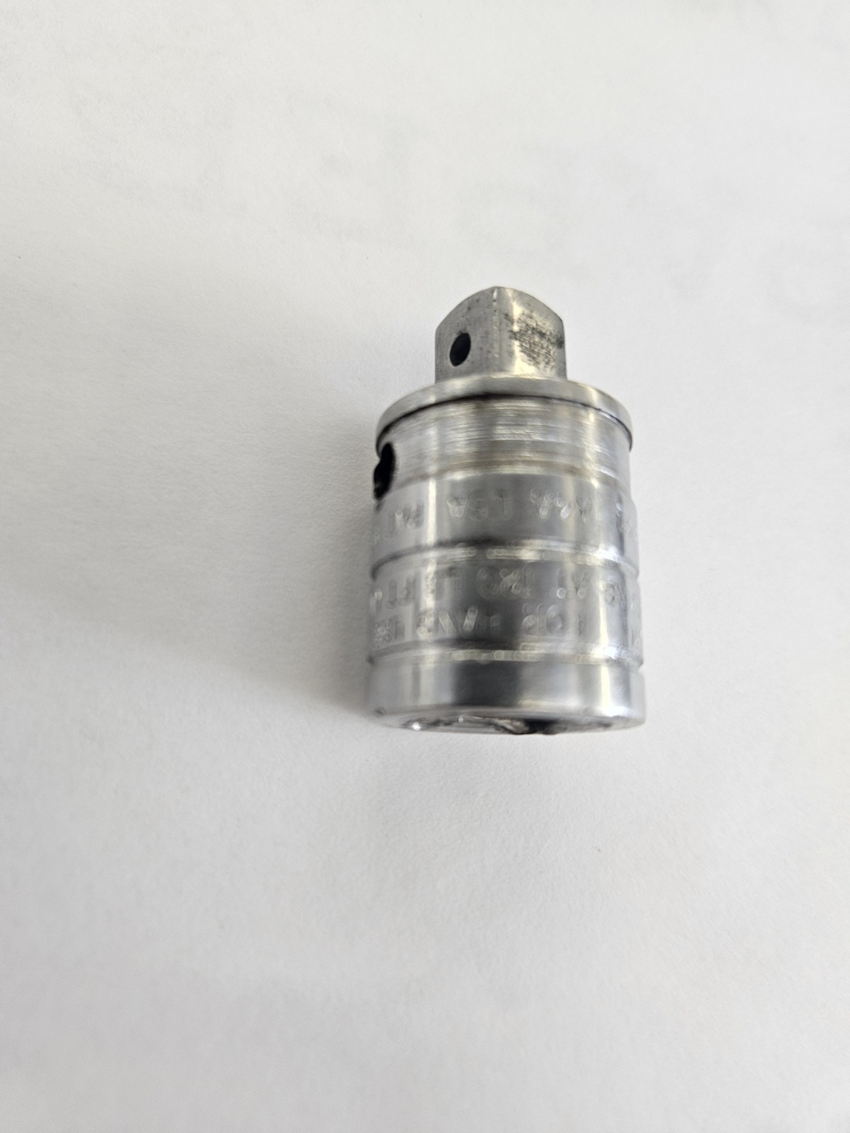 BROKEN SNAP ON A4A 1/2 TO 3/8 REDUCER / ADAPTER. CHROME.