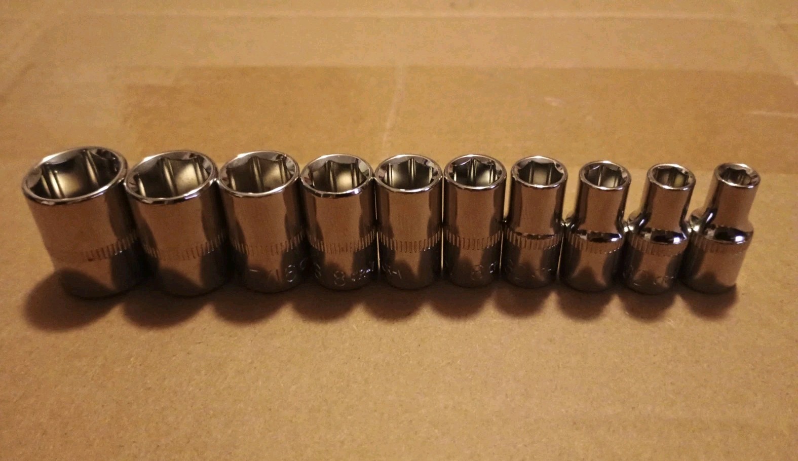 CHANNELLOCK 20 Piece SAE and METRIC 6 Point Standard Socket Set For 1/4″ Drive