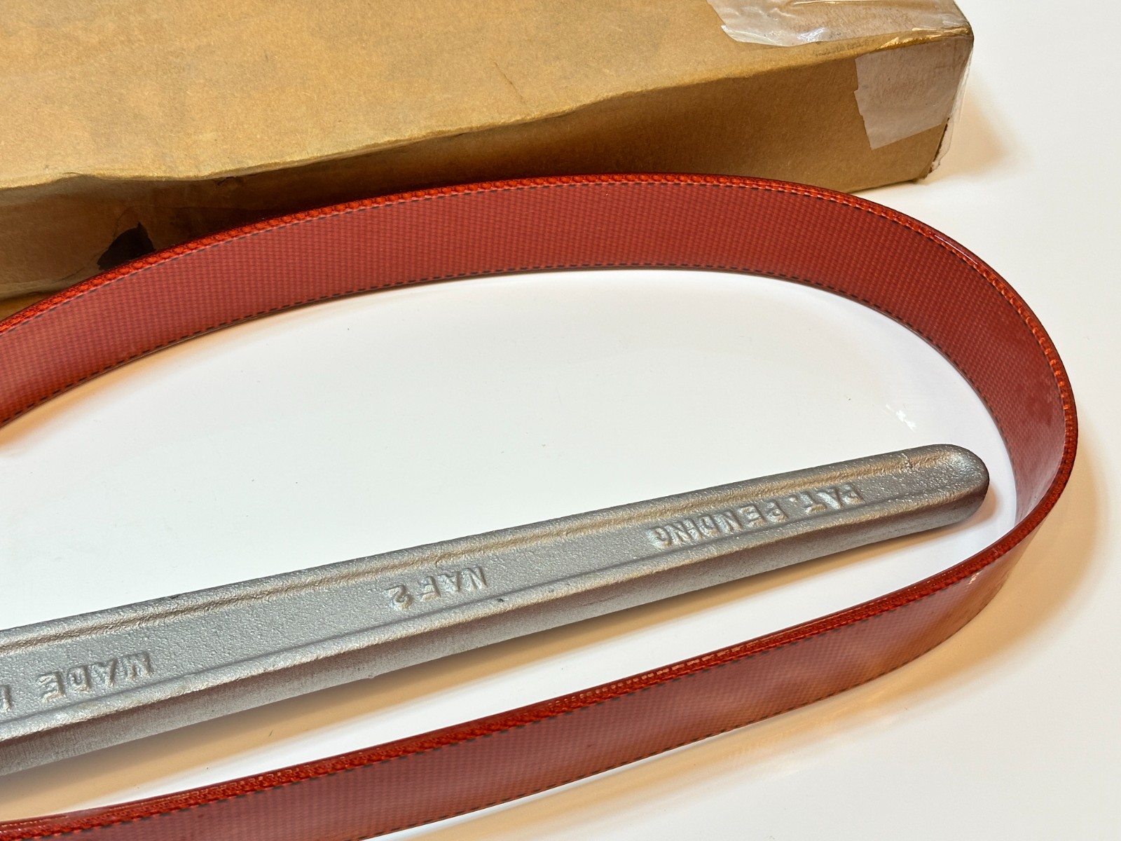 NEW Klein Tools S-18H 18″ Grip-It Adjustable Strap Wrench 1-1/8″ to 8″ Capacity