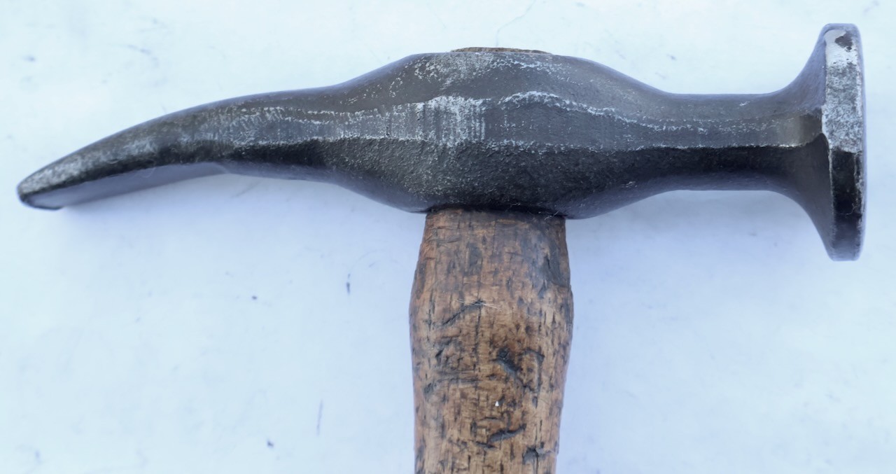 15.6 Oz. Unbranded Auto Body Repair Short Curve Cross Peen Hammer / MT Tools