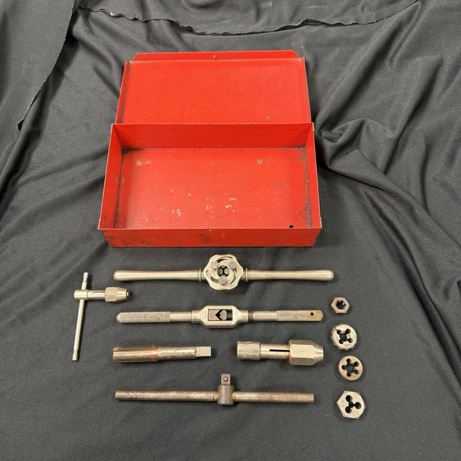 Incomplete Tap & Die Mac Snap On Tool Set Some Unstamped Pieces
