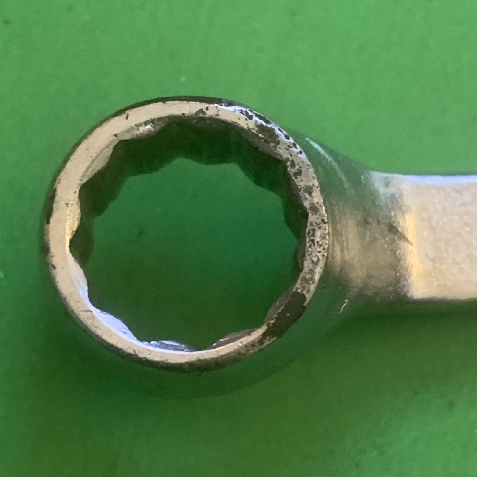Mac Hand Tools USA 12 Point SAE Size 1/2″ x 9/16″ Offset Box Wrench BL1618