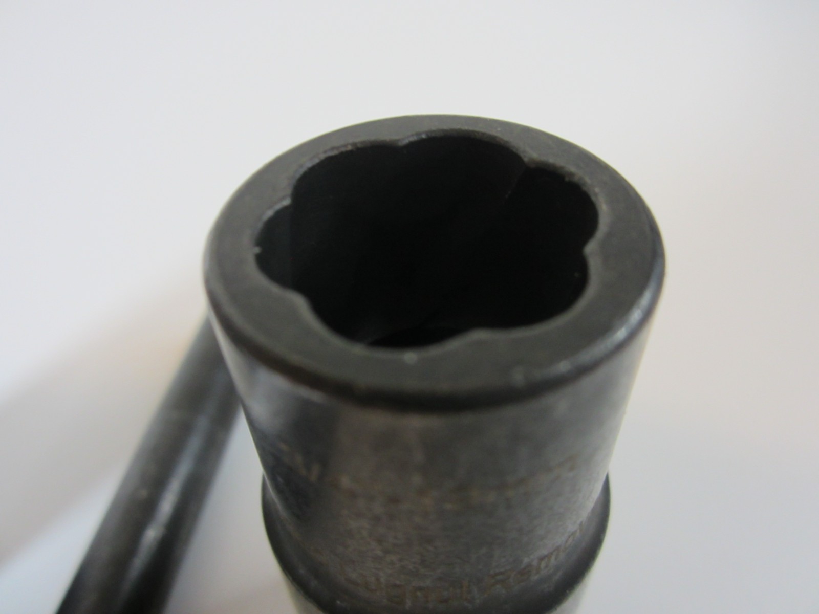 Mac Tools LT4300 3pc 1/2″dr Lug Nut Removal Twist Sockets 3/4-19mm & 13/16 -21mm