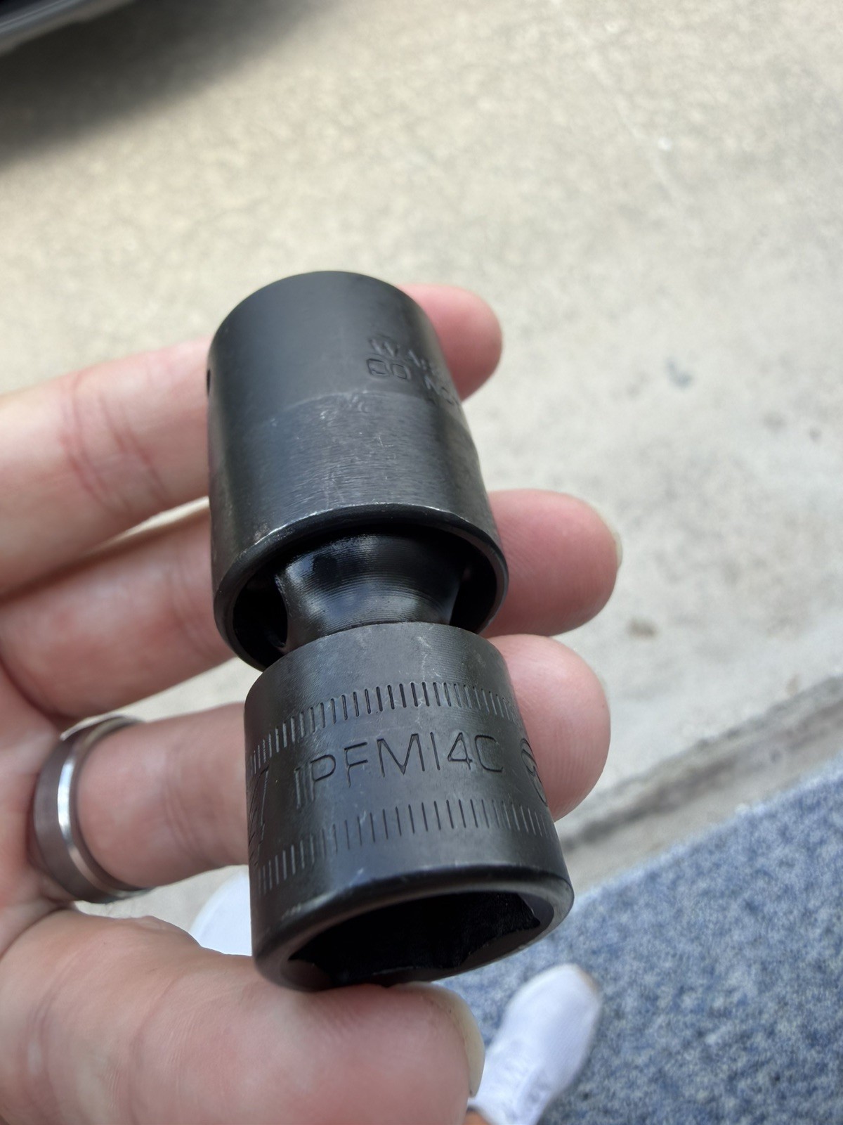 Snap-on Tools USA NEW 3/8″ Drive 6pt Metric 14mm Impact Swivel Socket IPFM14C