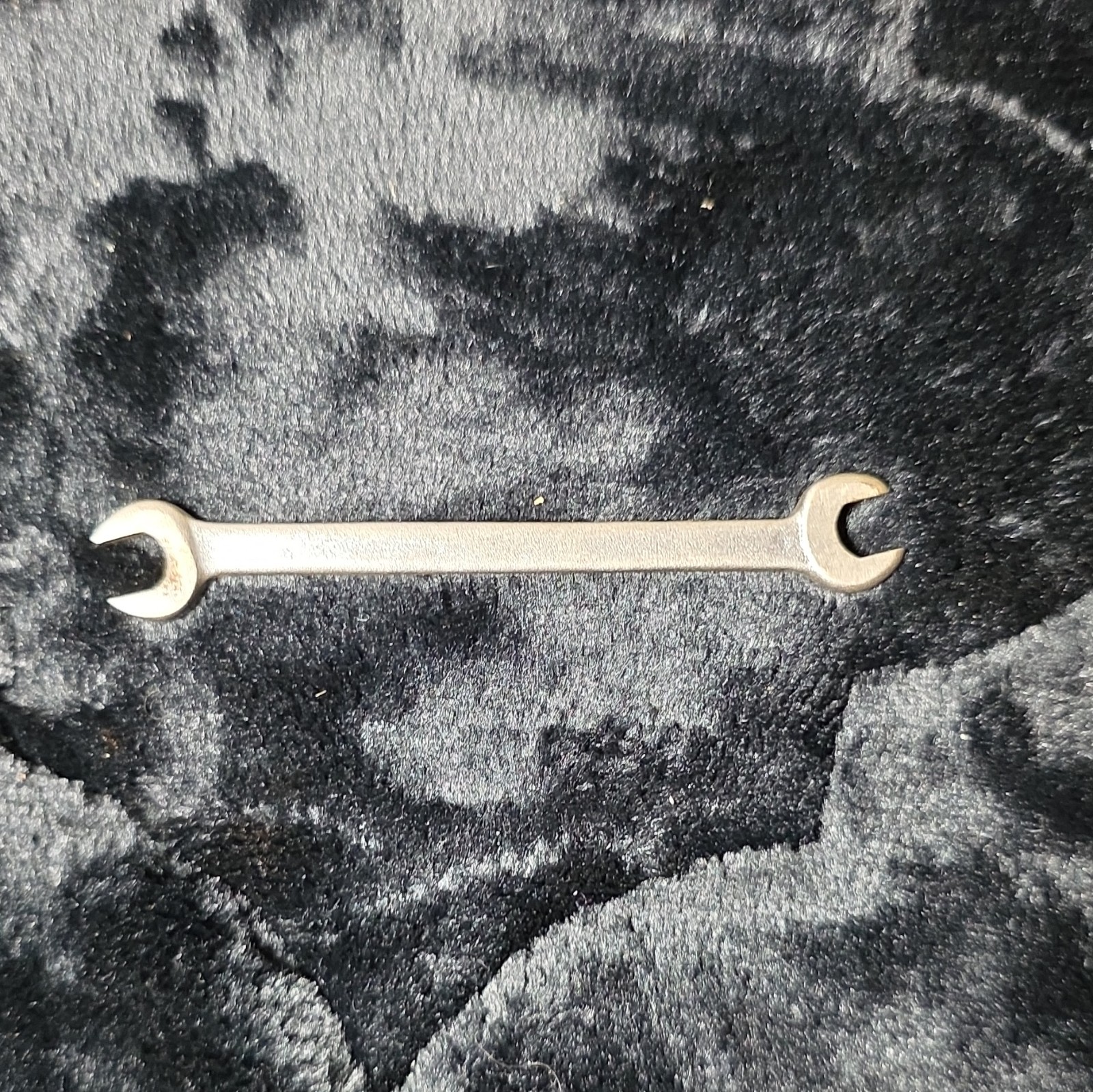 MAC 7/32 ,13/64 OPEN END WRENCH MADE IN USA . 3 INCHES LONG USED