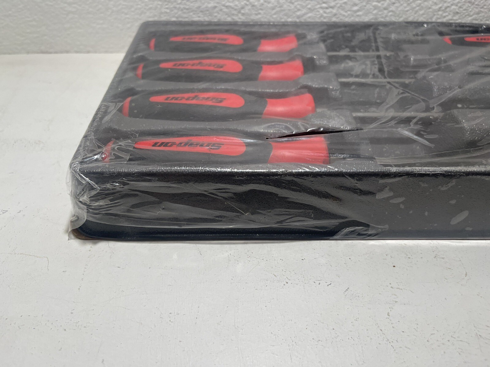 Snap on 9pc Torx Soft Grip Screwdriver Set, handles are Red and Black.