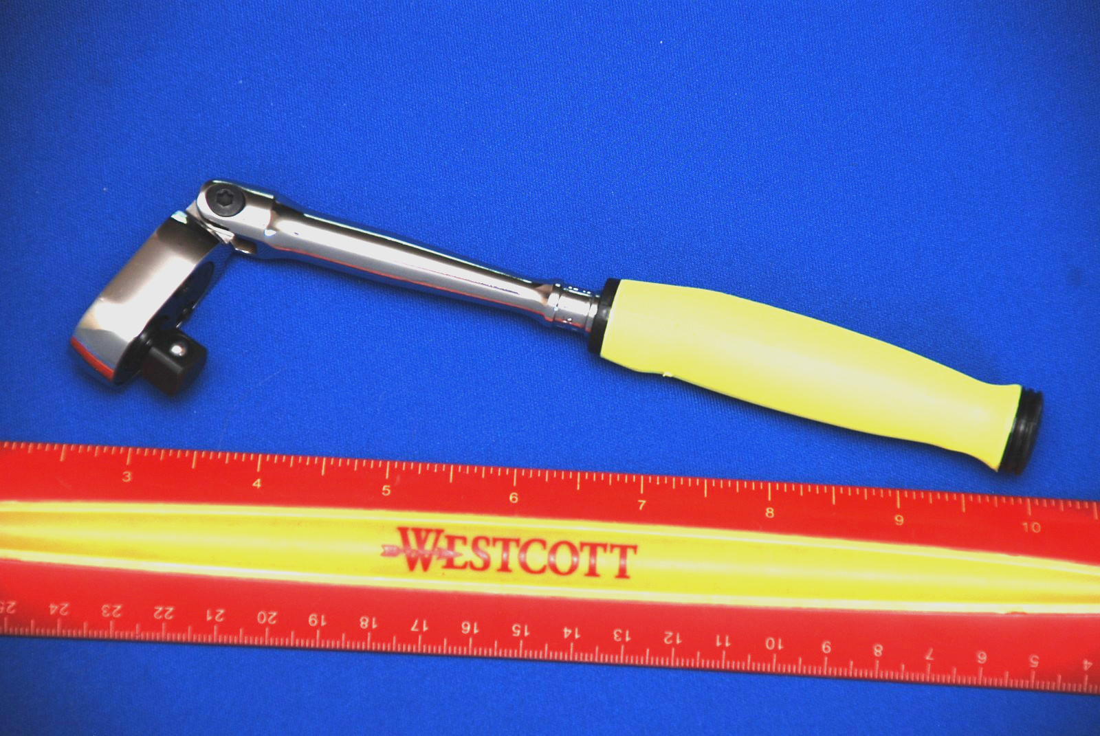 Snap-on NEWEST 3/8″ Drive Hi-Viz Yellow Soft Grip Compact Long Handle Ratchet