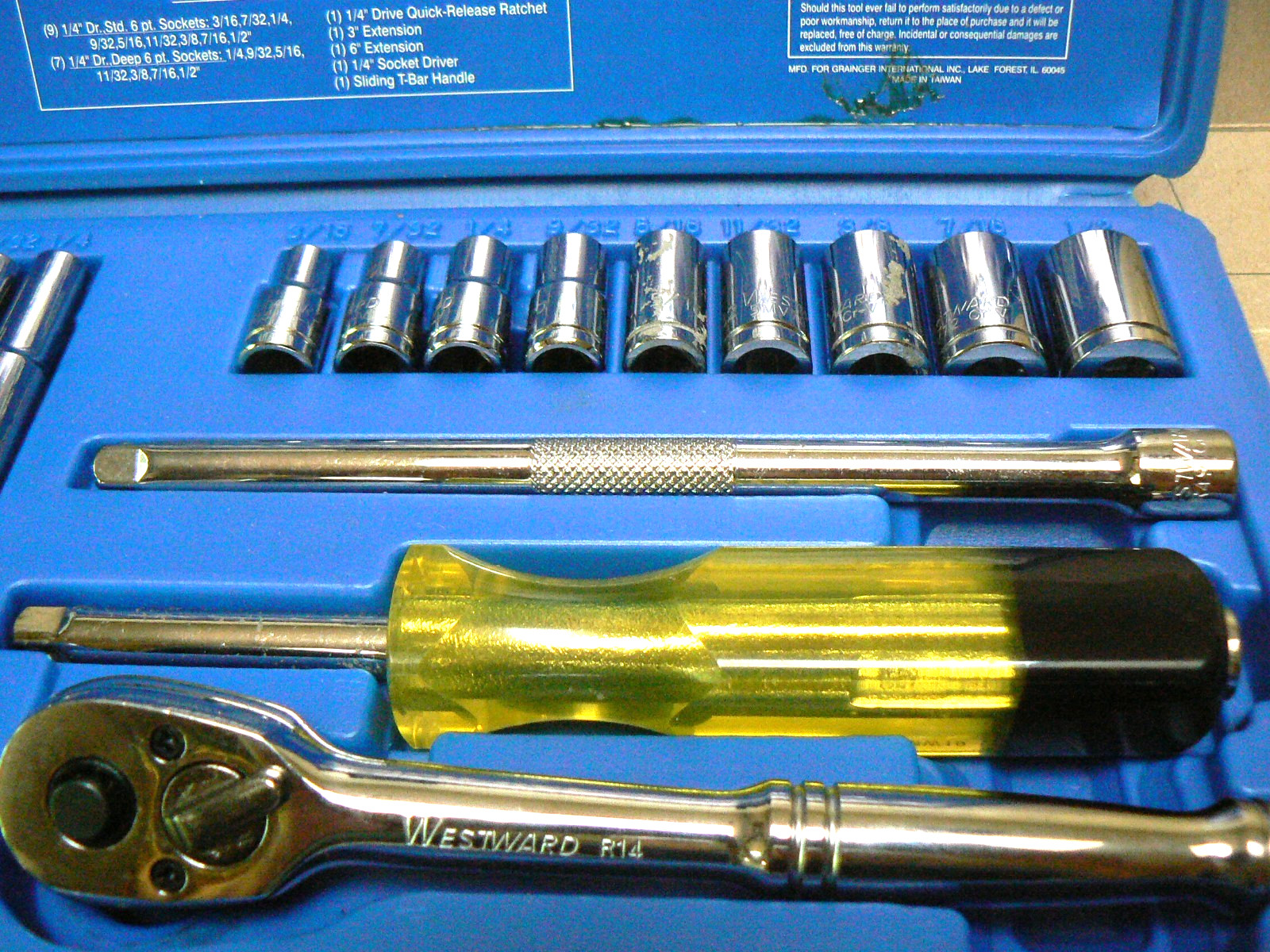 WESTWARD , 4PM01 , 1/4″ Socket Set, SAE., 21 pc. NEW. (M)