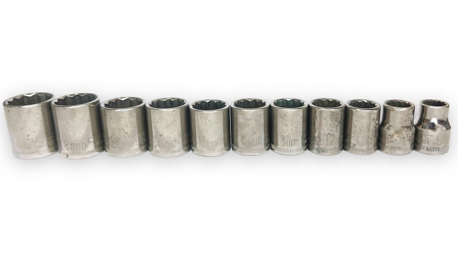 Craftsman 11-pc 3/8″ Drive 12 Point Shallow Socket Set 9MM – 19MM Series G USA