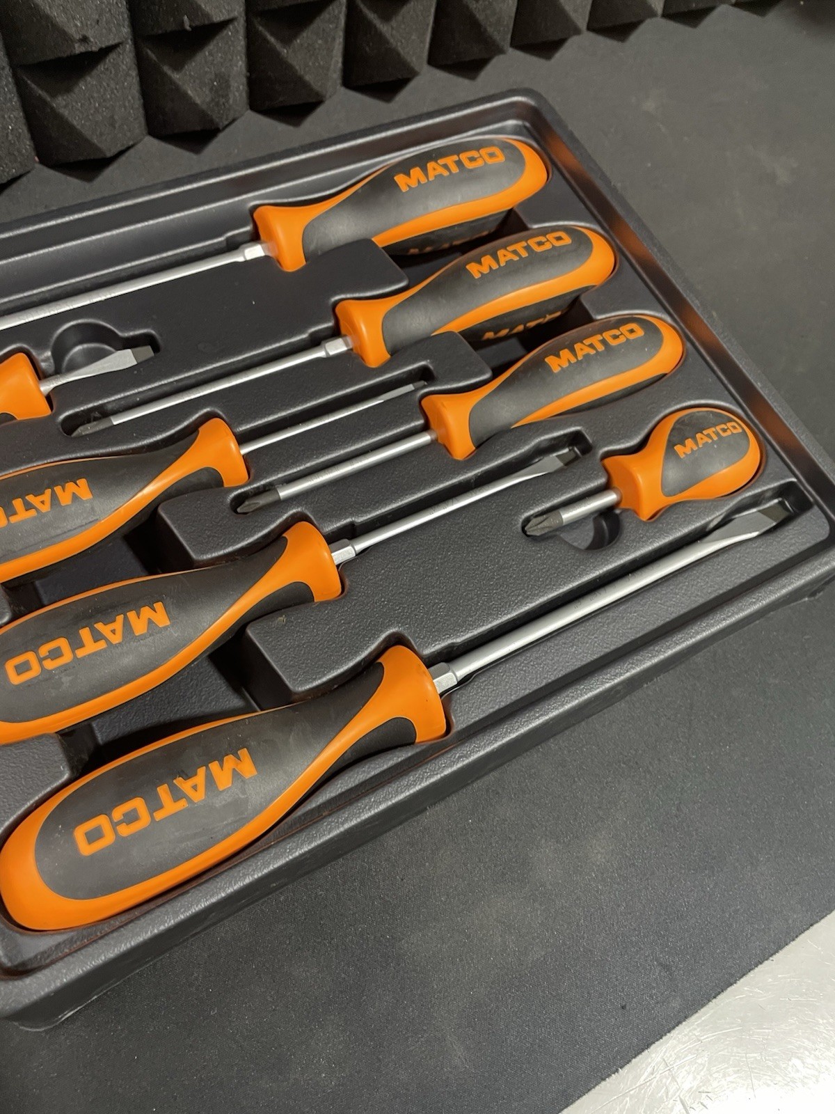 Matco SSO8C 8-Piece Screwdriver Set Orange Black w/ Tray