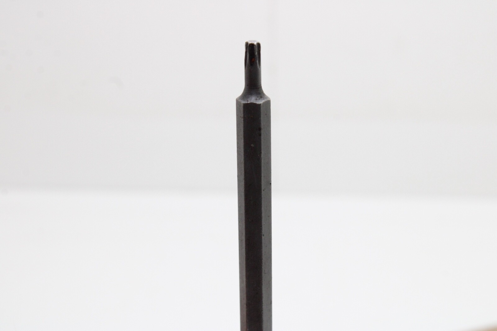 Gearwrench 82512 T15 1/4″ Drive Long Torx Bit Socket