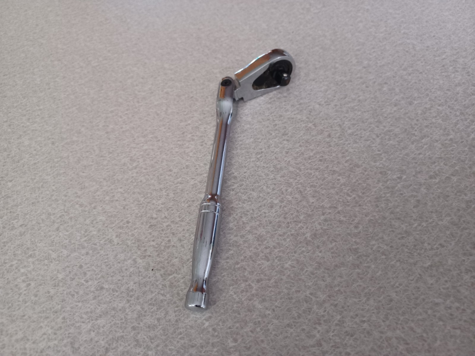 GearWrench 81012F – 84 Tooth 1/4″ Drive Flex Head Ratchet + 3/8 dr lot of 2