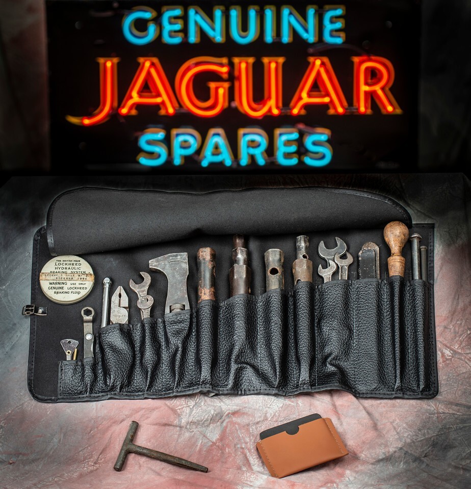 Jaguar XK120 Tool Bag C.2882/C1 – Black Heavy Grained Vinyl with Black Lining