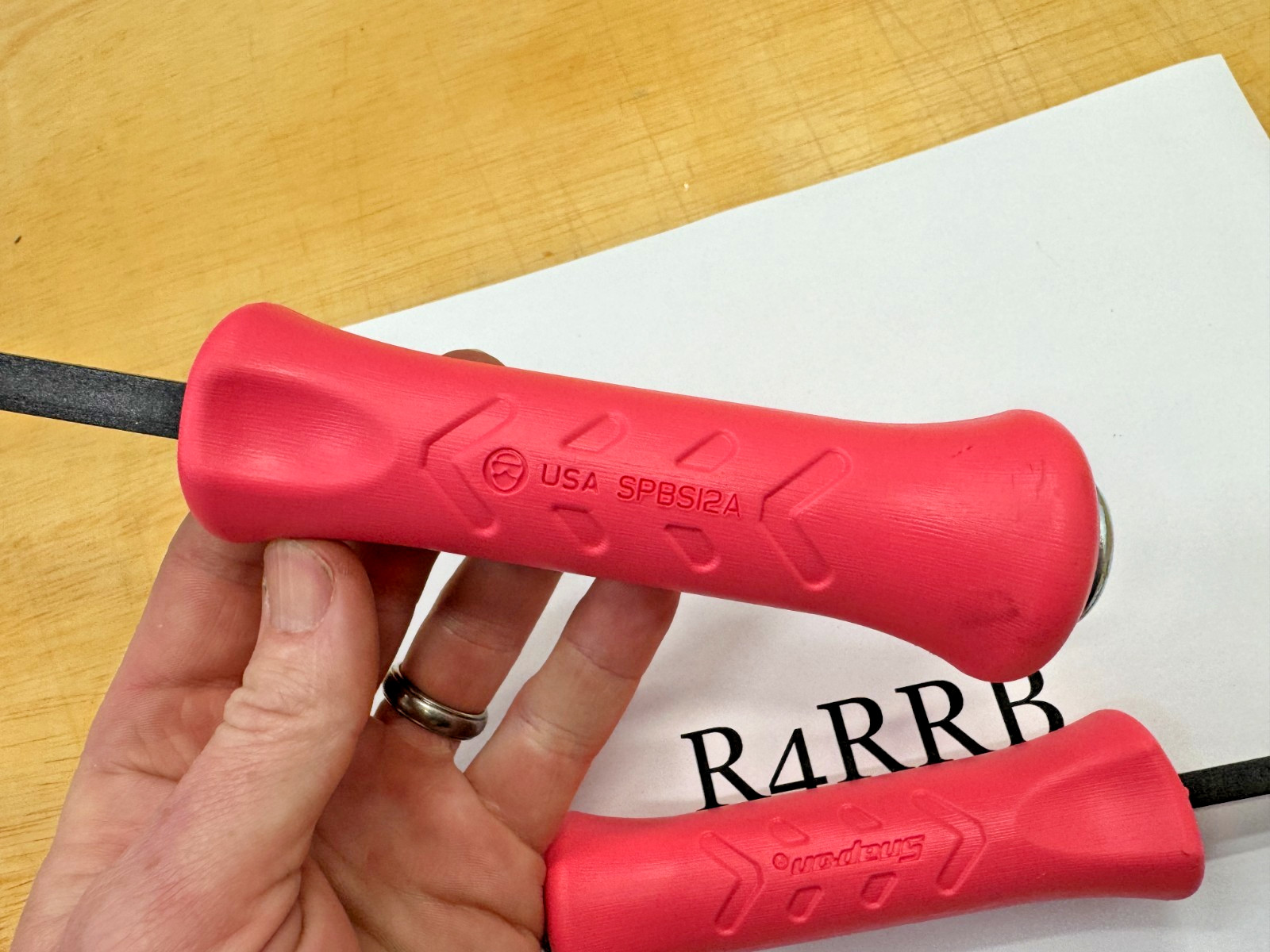 Snap-on Tools USA NOS PINK Hard Grip 2pc Angled Striking Pry Bar lot set DINGED
