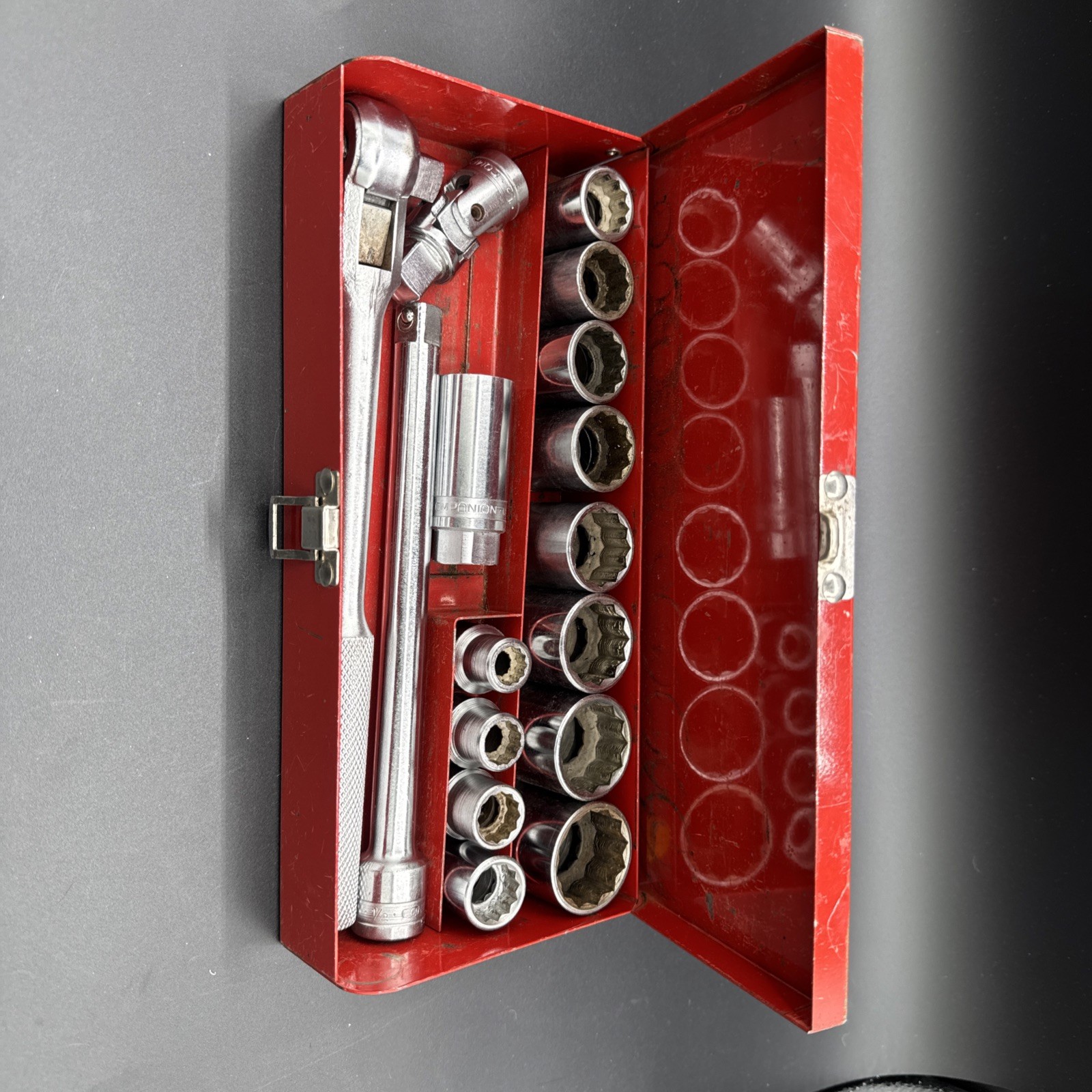 VINTAGE COMPANION 16 PC 1/2″ DRIVE 12 PT SOCKET SET 7/16″- 1 1/8″ W/CASE USA