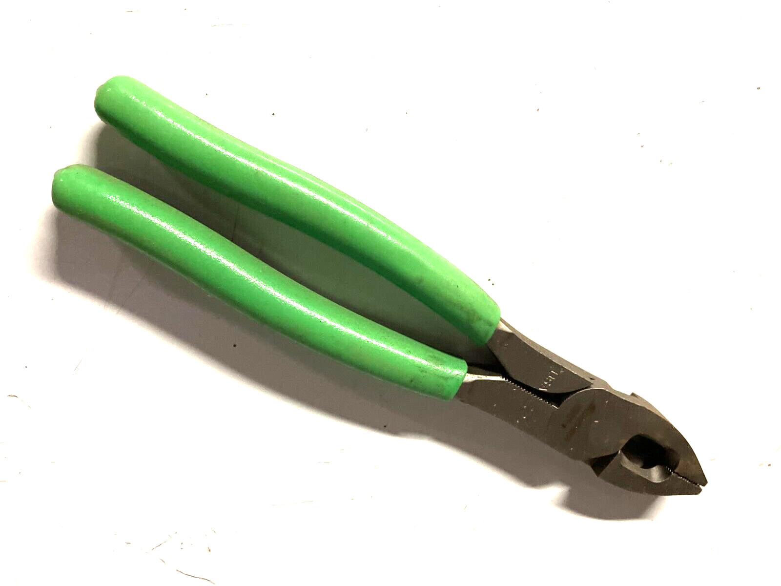 New Snap-on™ Green 9″ Soft Grip HD Combination Lineman’s Pliers 59CF 59CFG