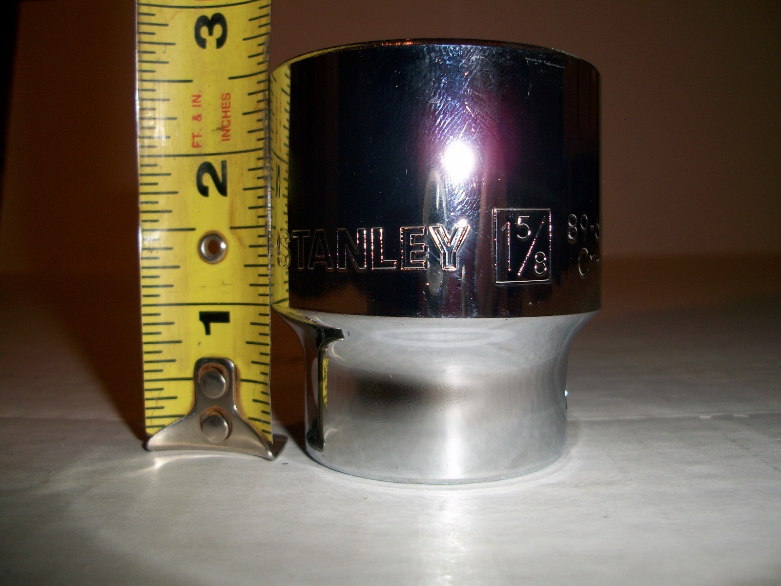 NEW STANLEY 3/4 in Drive 1-5/8 inch 12 Point socket