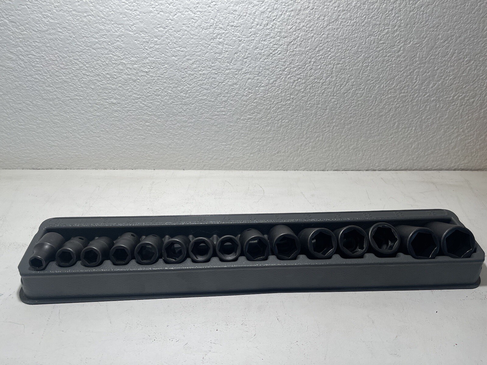 Snap on 15 Pcs 1/2 Drive Shallow Impact Socket Set, 10mm, to 24mm.