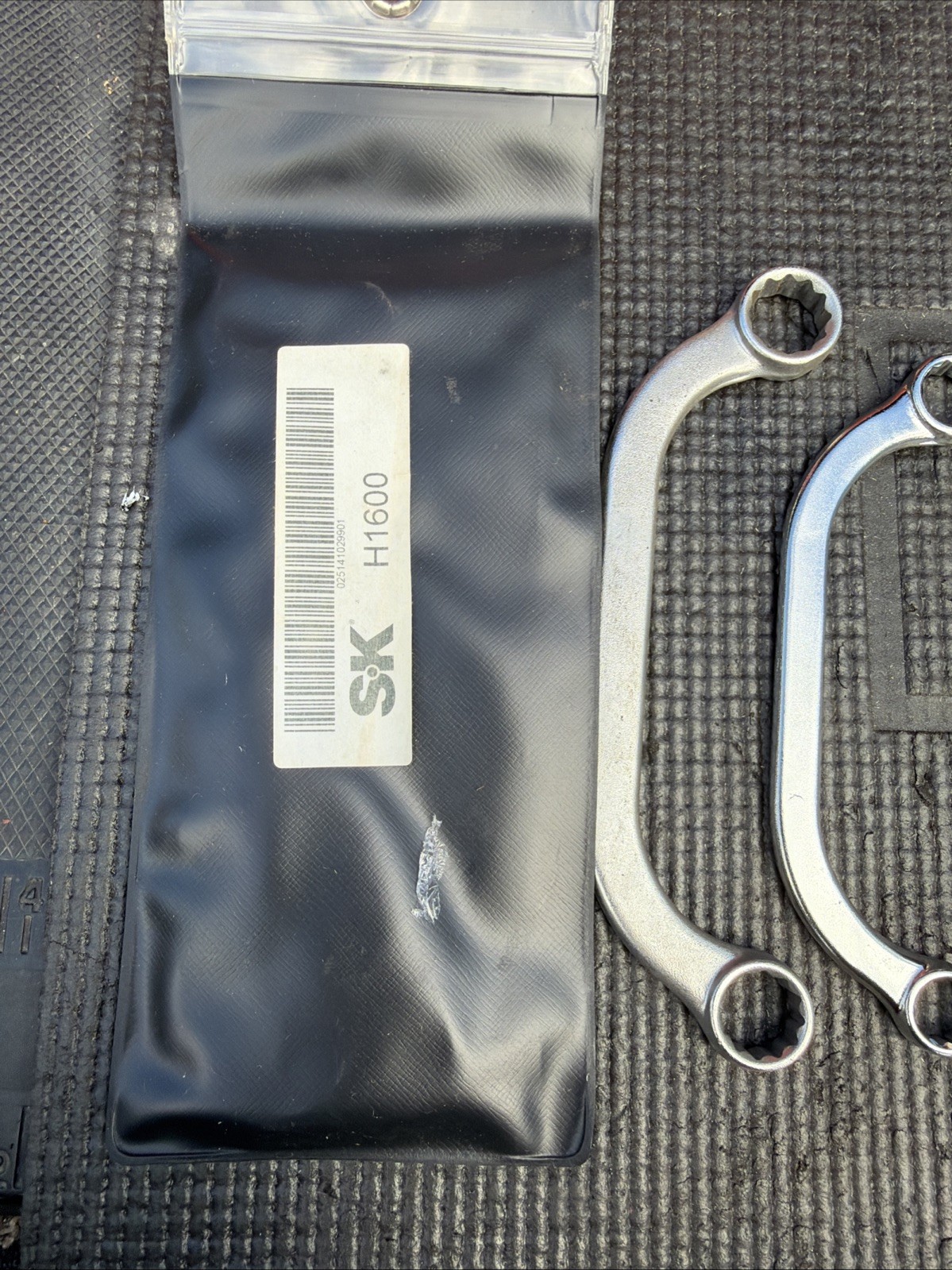 Rare SK Tools USA 2pc Obstruction Distributor Crescent Moon Wrenches H1600 H1820