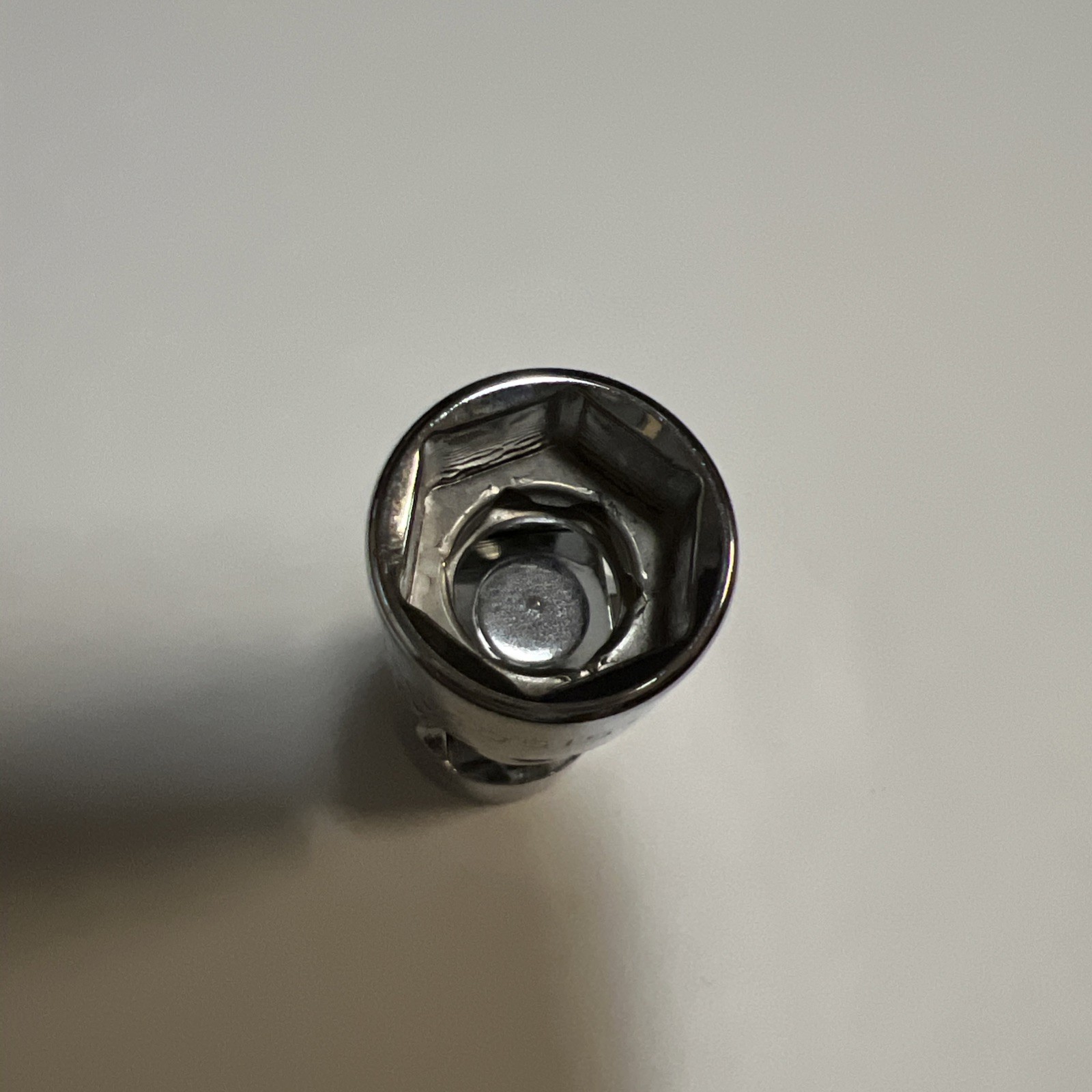 SK Tool USA 40515 15mm SAE Shallow Universal Socket 3/8″ Drive Chrome 6 Point