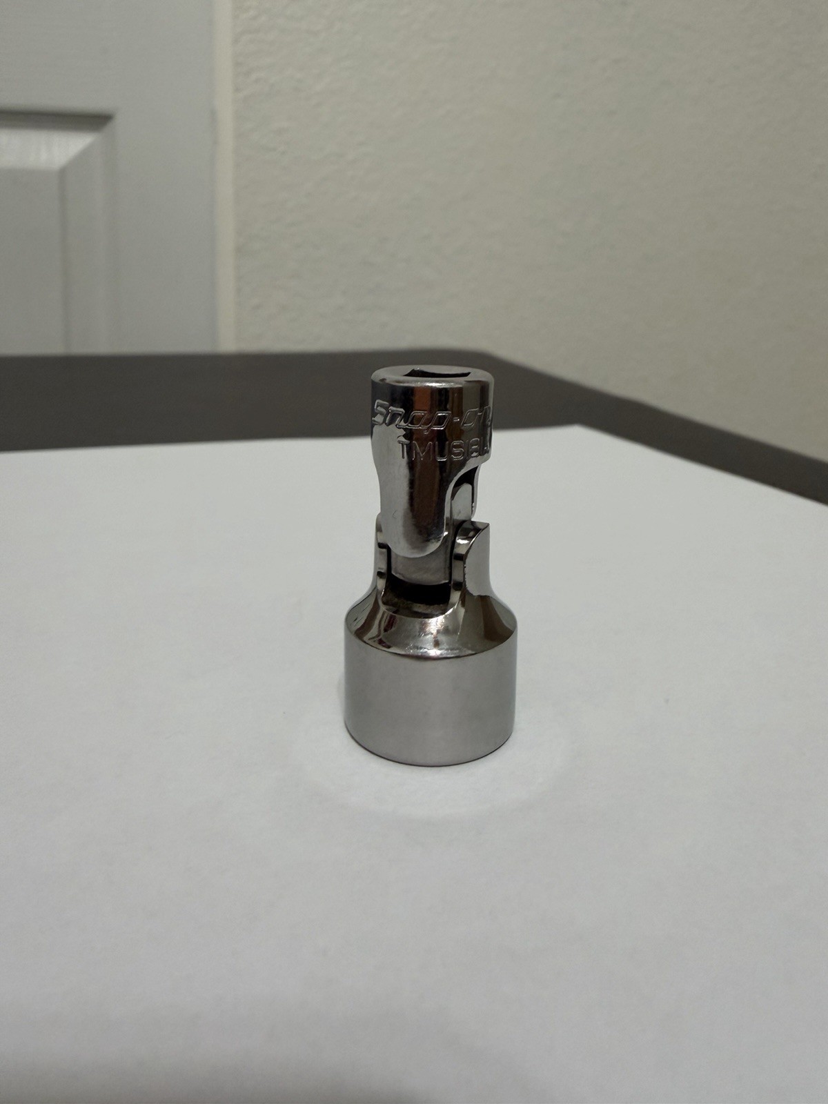 Snap-on Tools USA 1/4″ Drive 9/16″ 12 Point Swivel Socket TMU181A