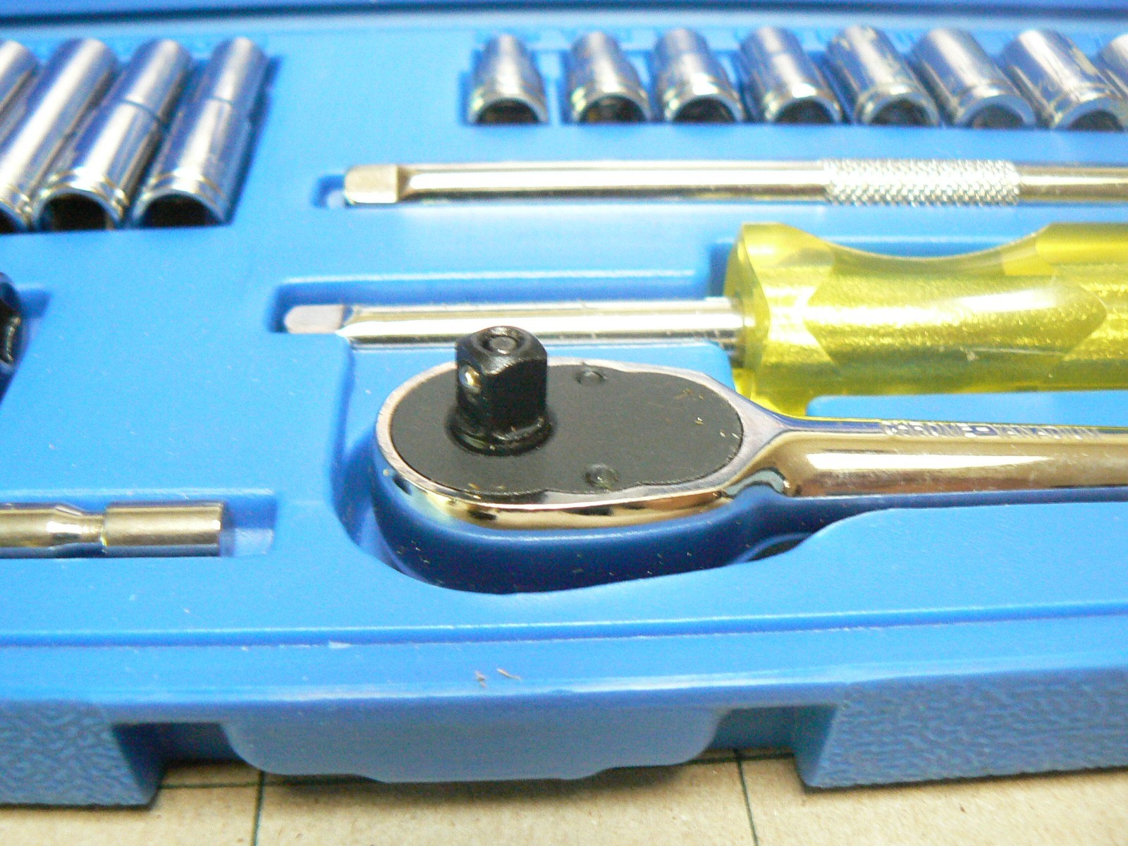 WESTWARD , 4PM01 , 1/4″ Socket Set, SAE., 21 pc. NEW. (M)