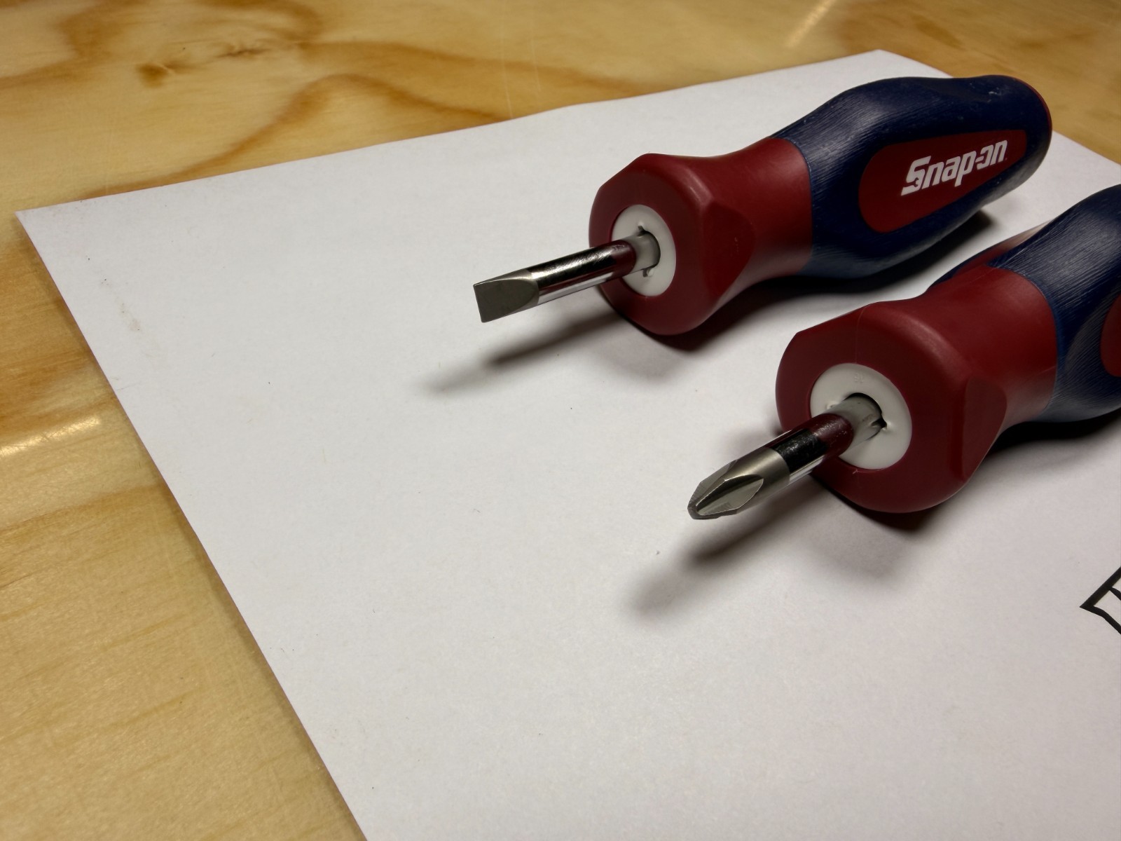 Snap-on Tools RARE RED WHITE BLUE 2pc Hard Grip Instinct Stubby Screwdriver Set
