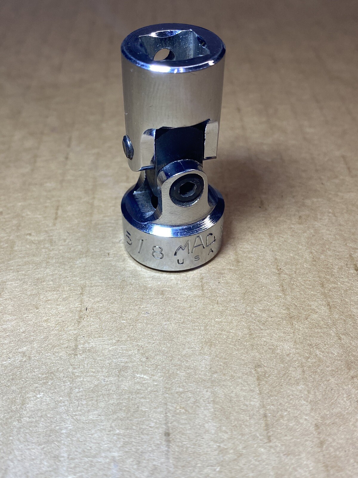 Mac Tools 3/8” Drive Swivel Sockets 5/8” XU206 & 9/16” XU186