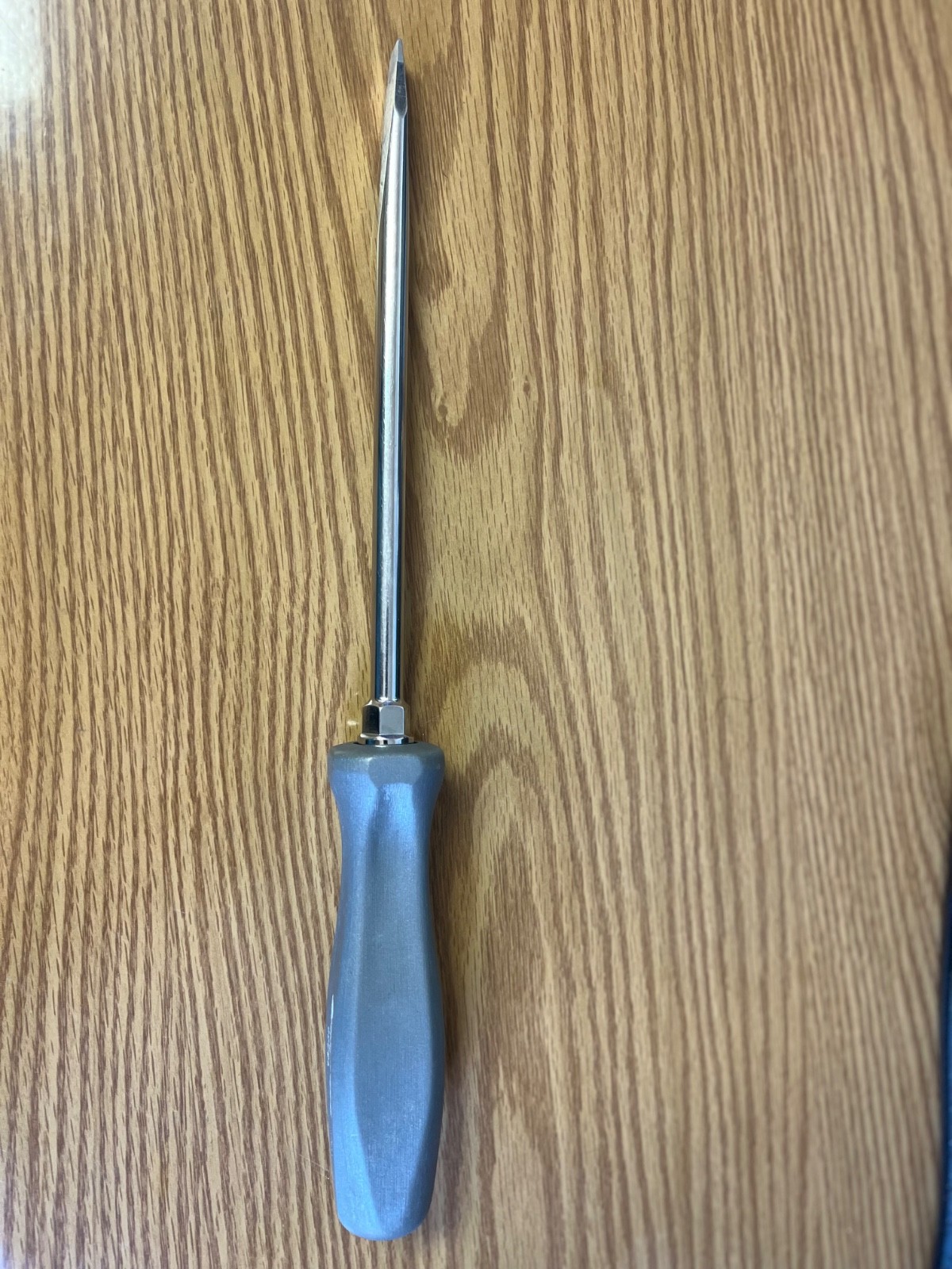 SNAP ON = SDD8A – GRAY HANDLE FLAT/SLOTTED SCREWDRIVER – 13.5″ LONT – LOC#235