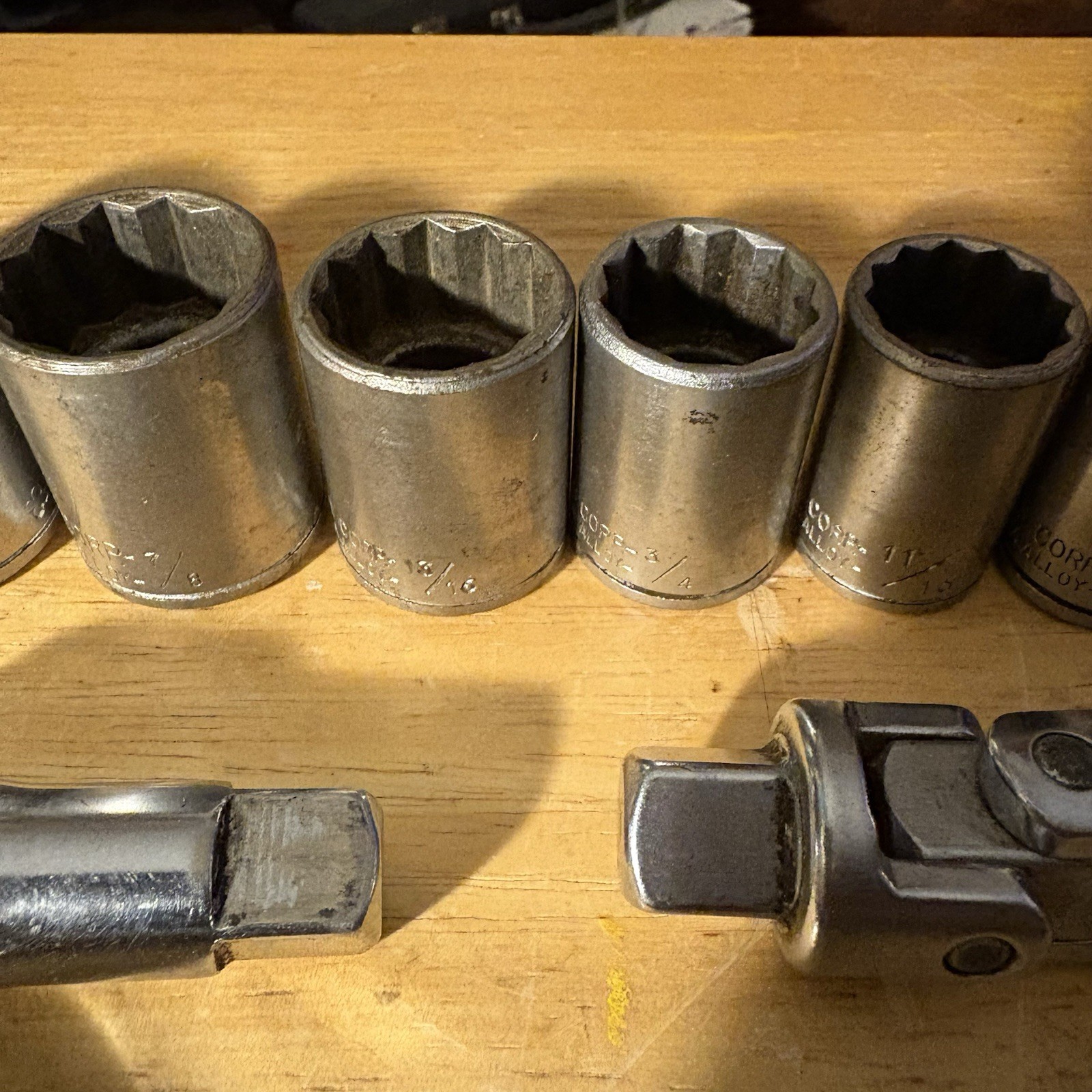Penens Corp 1/2″ ratchet & Socket set with Extension & Swivel- missing 9/16