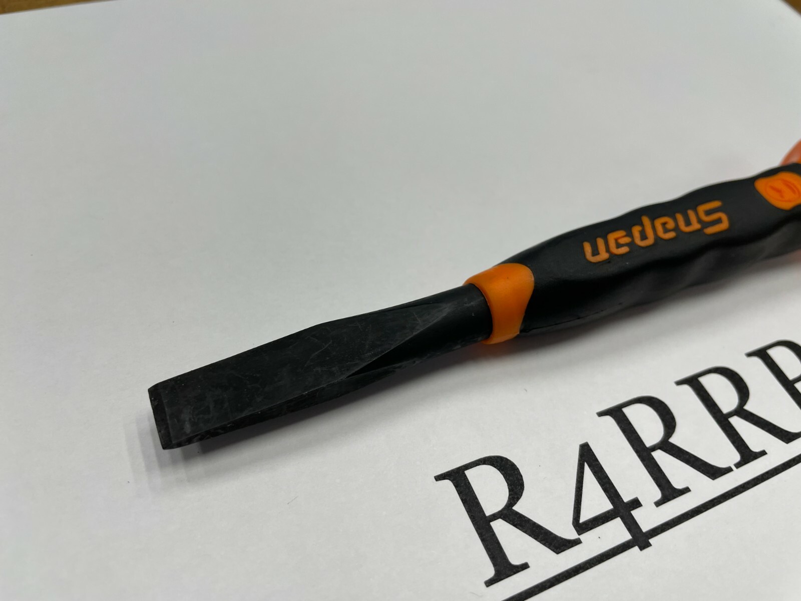 Snap-on Tools SPAIN NEW ORANGE Soft Grip 3/8″ Flat Edge Chisel PCSG812O