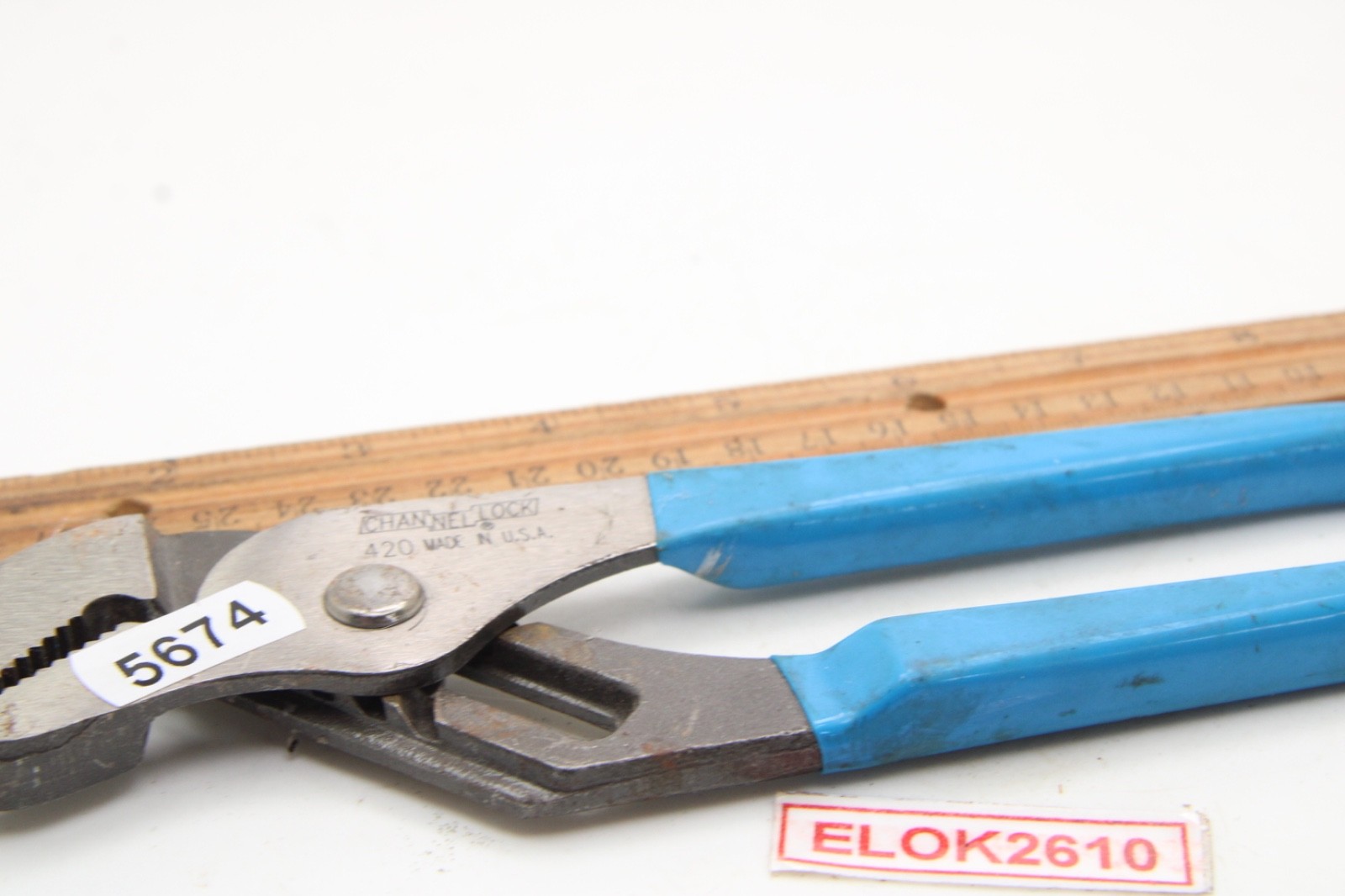 Channellock 420 Tongue & Groove 9″ Long Blue Rubber Grip Pliers USA