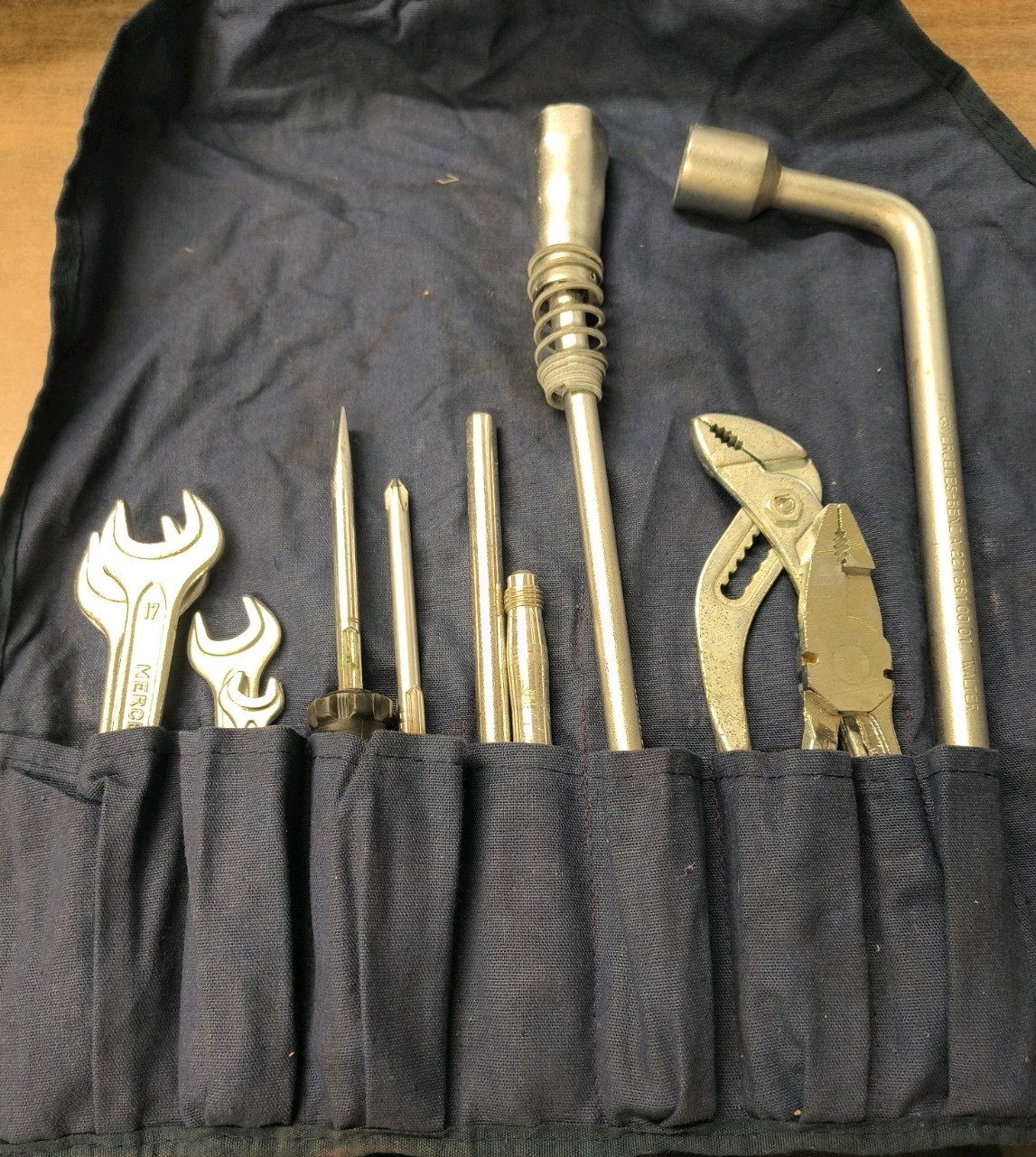Mercedes Benz W107 W113 Sl W108 W111 W116 W115 W123 Tool Kit