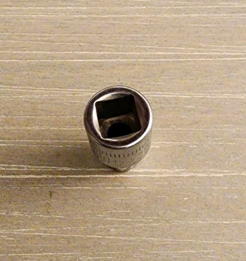Craftsman USA 4mm Socket 6 Point 1/4″ Drive -V- 43505 (Bottom Knurl)
